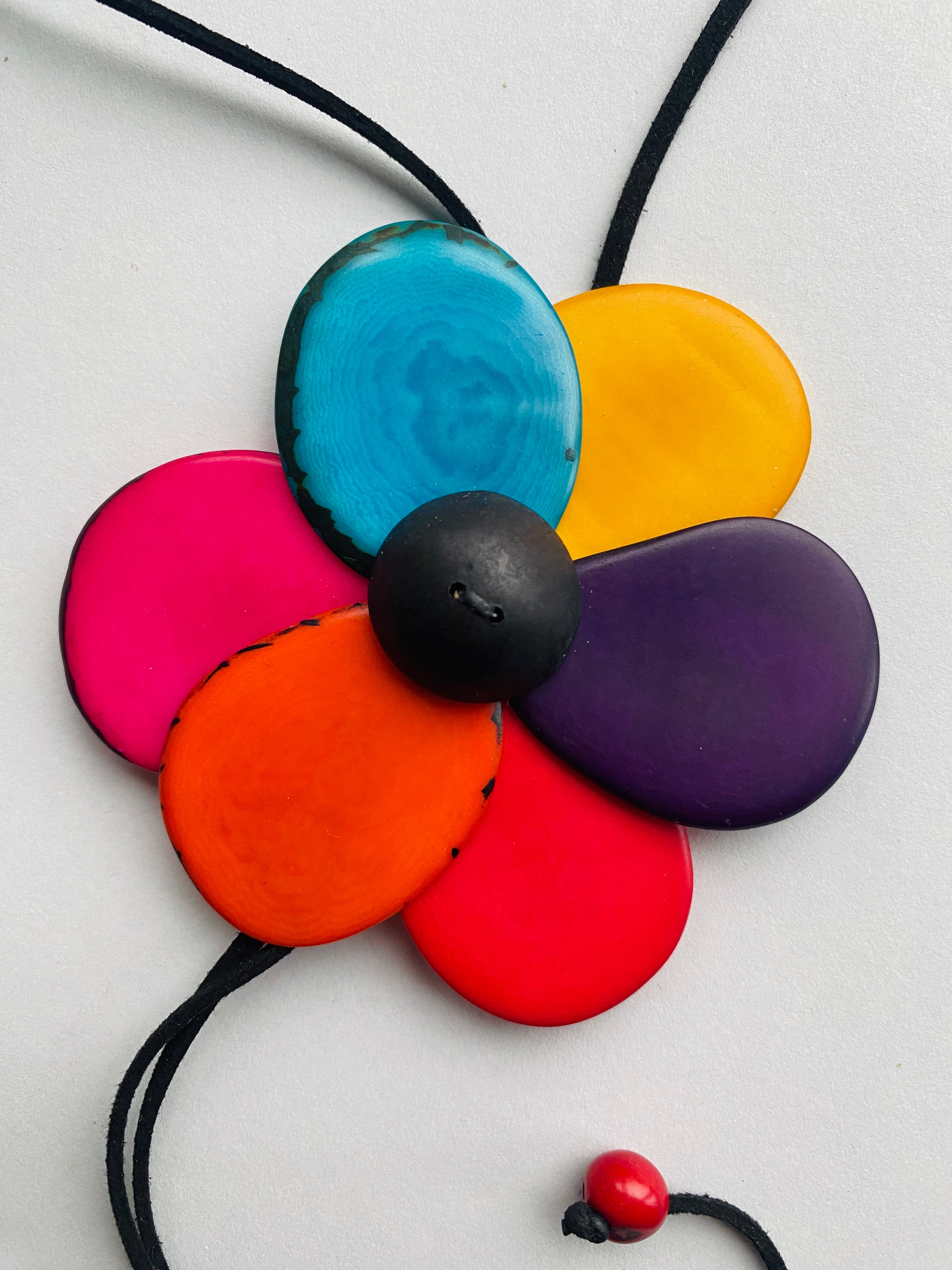 Flower Tagua Necklace - Multicolour