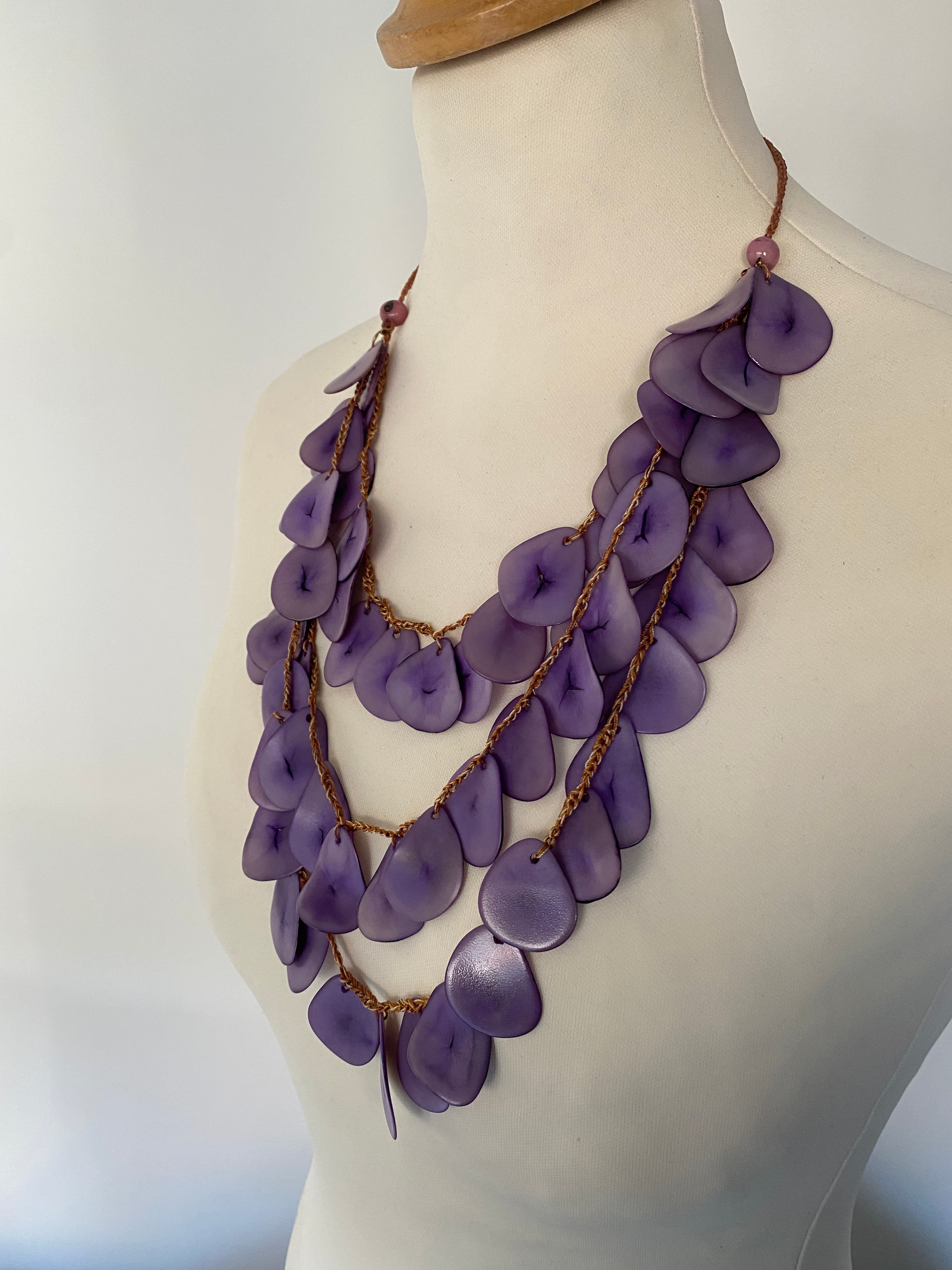 Lilac vegetable ivory jewellery set